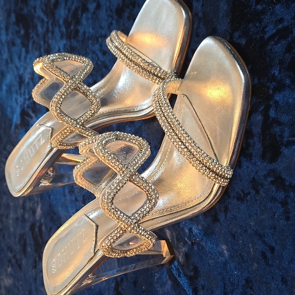 SCHUTZ Shoes - Like New Schutz Women's SilverArabella Glam Embellished Sandals Size 5